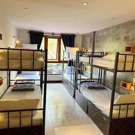 Harmony Old Town Hostel And Pool Bar Хойан Экстерьер фото