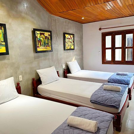 Harmony Old Town Hostel And Pool Bar Хойан Экстерьер фото