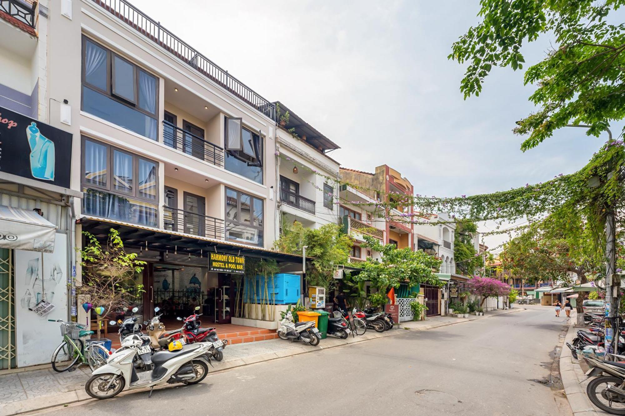 Harmony Old Town Hostel And Pool Bar Хойан Экстерьер фото